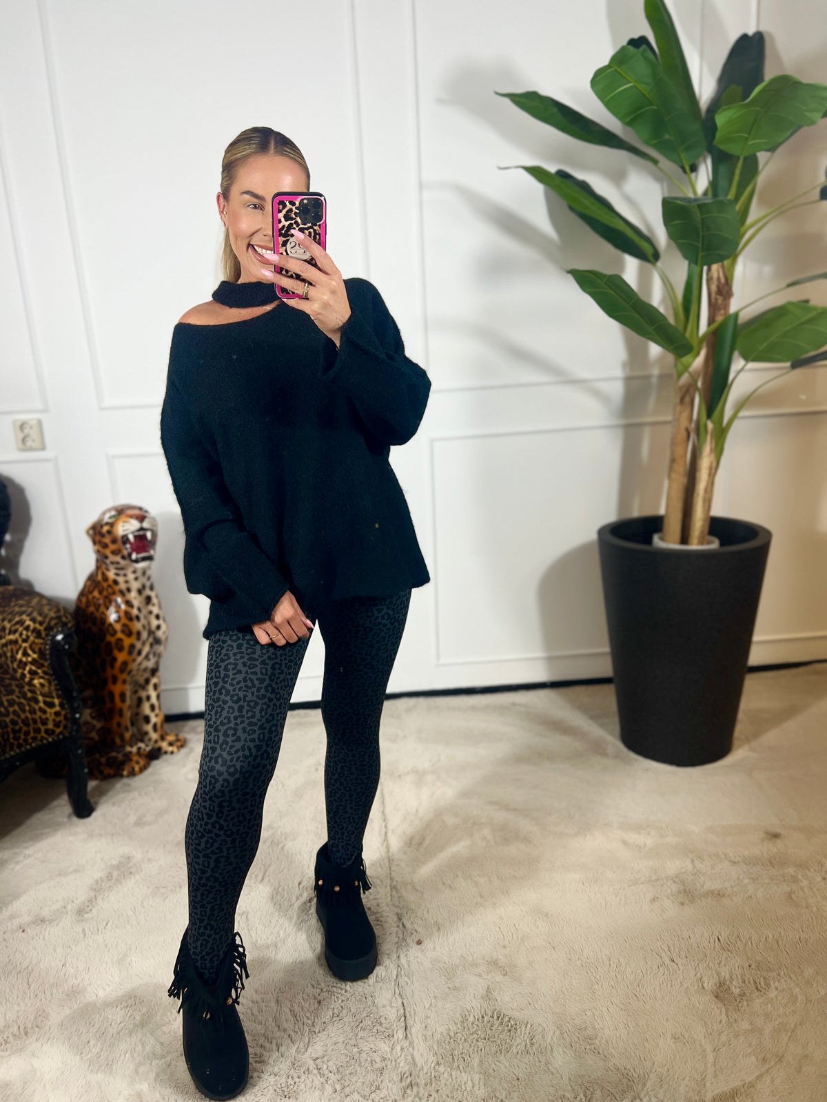 FRINGE BOOTS