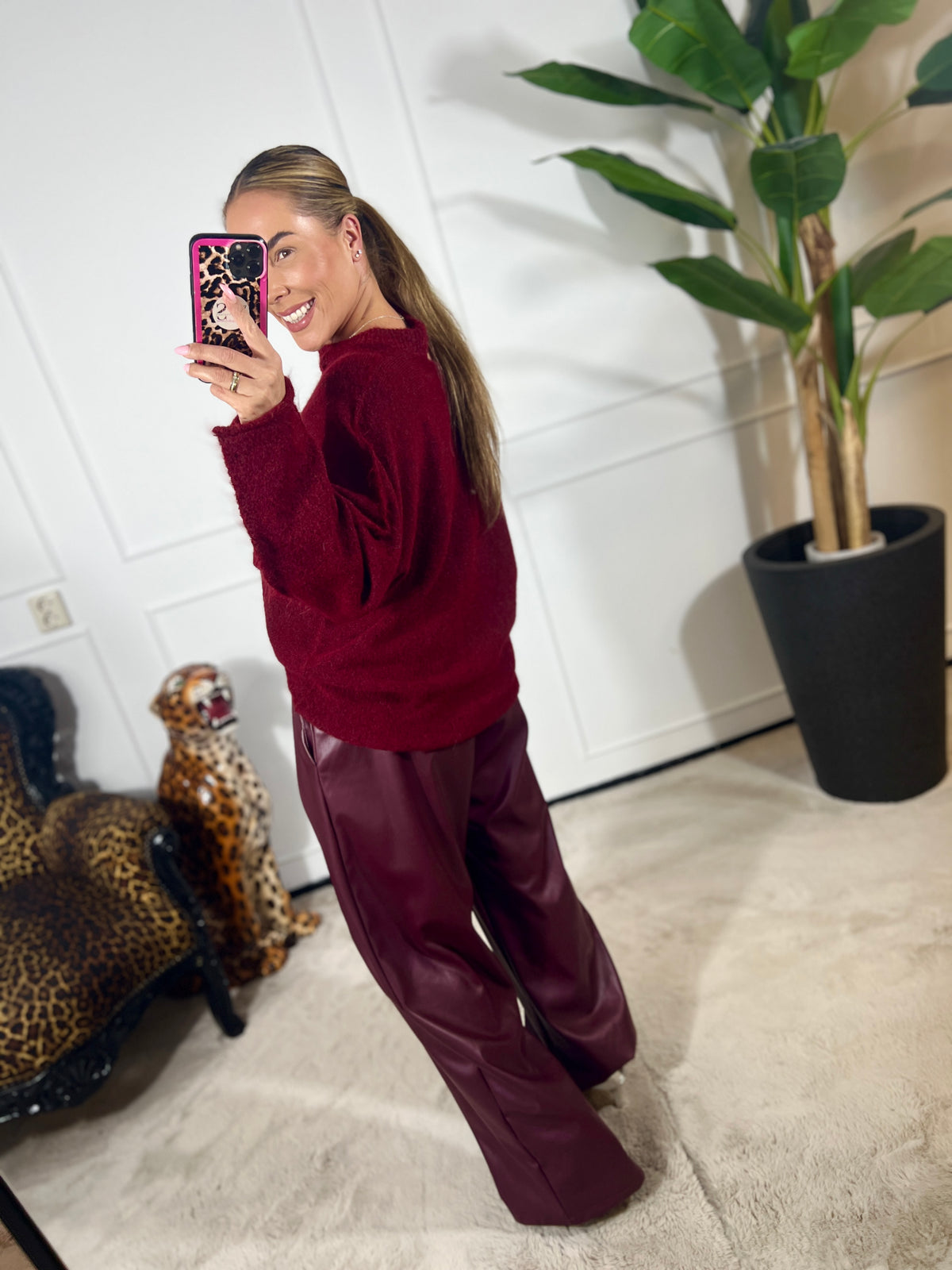 CUT-OUT SWEATER
