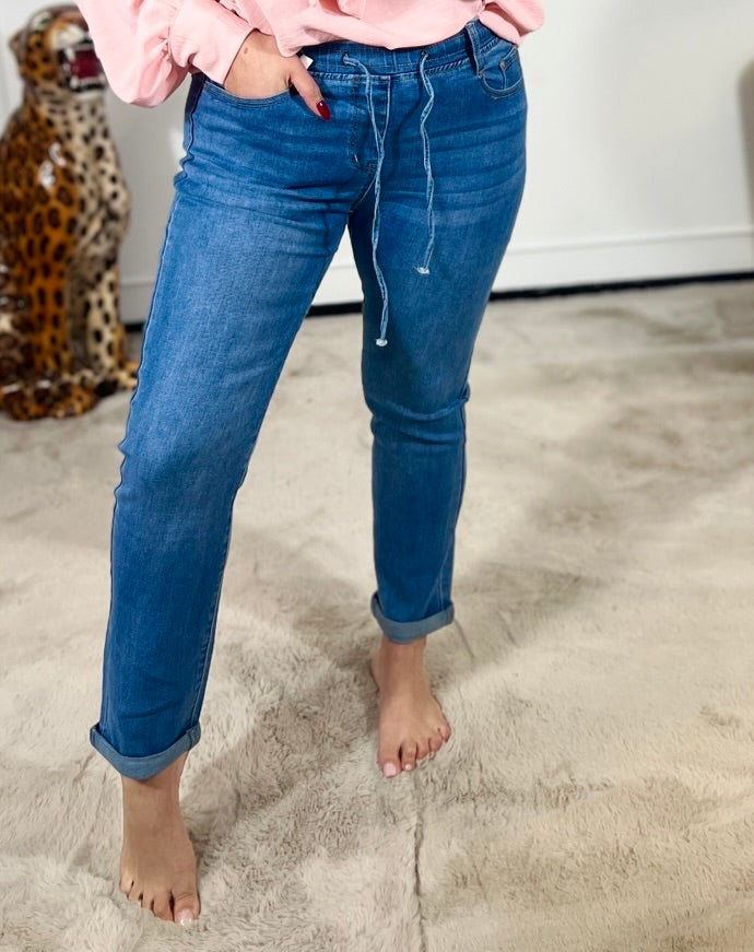 JEANS MET TOUWSLUITING (IN MATEN) 467