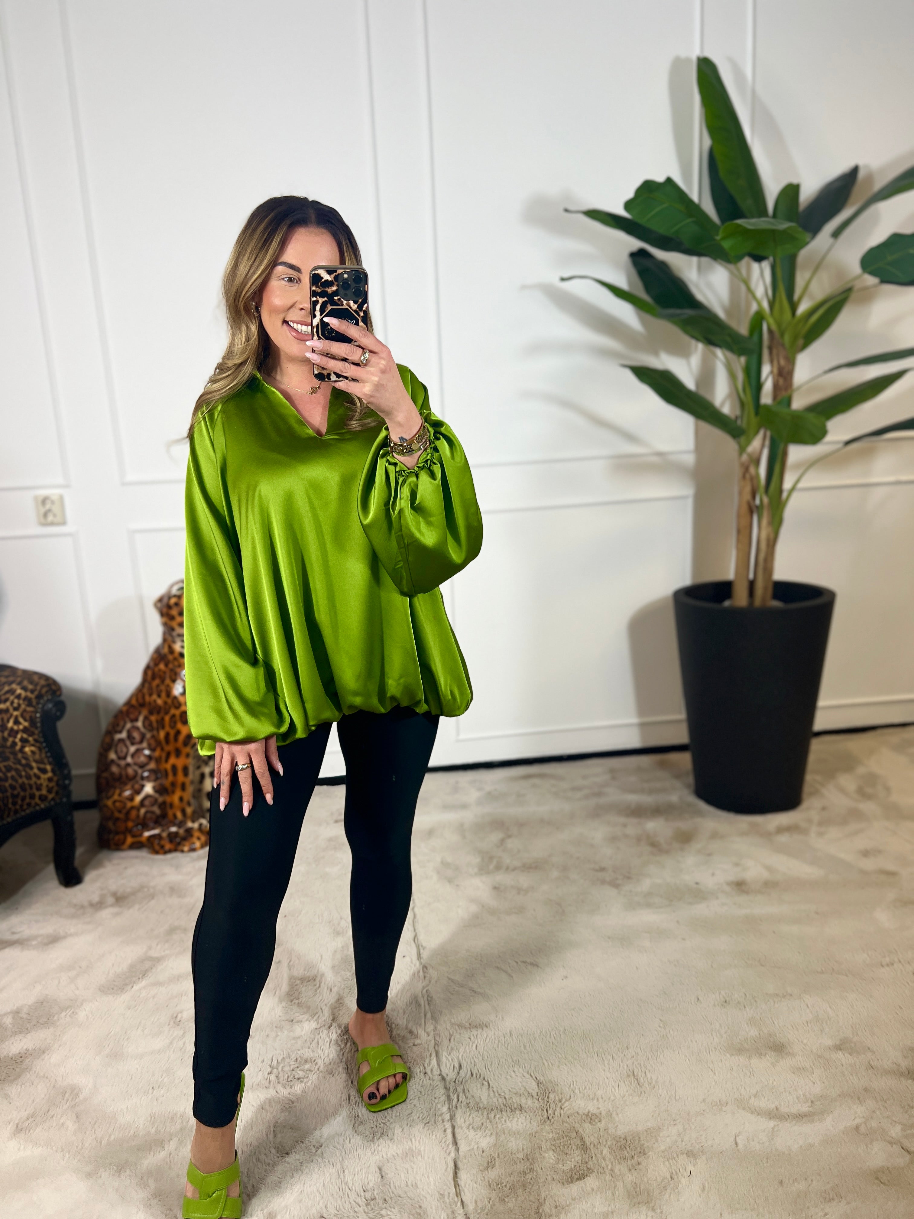 V-HALS BLOUSE (T/M 48) + VIDEO