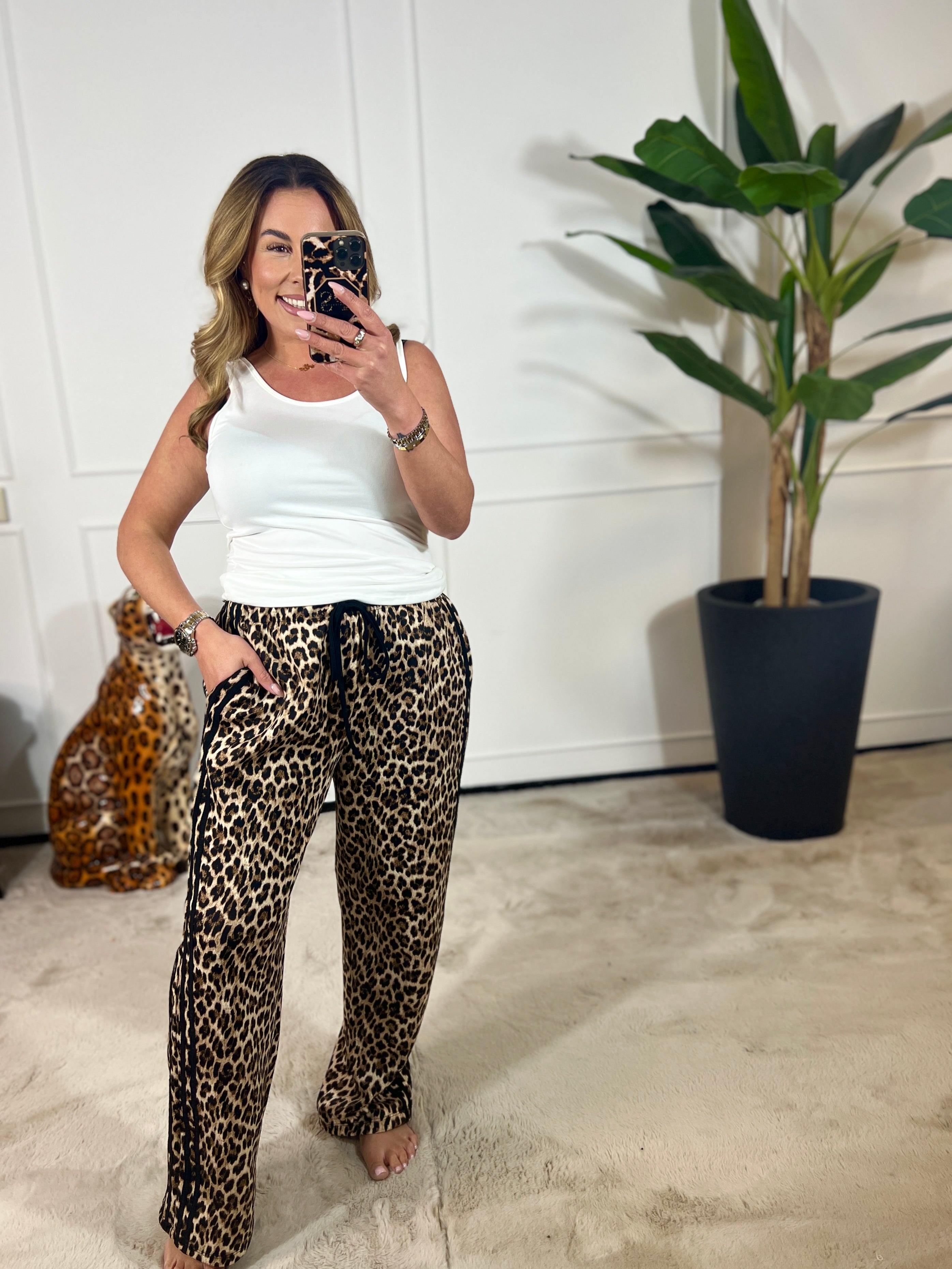 BASIC HEMDJES (IN MATEN) + VIDEO