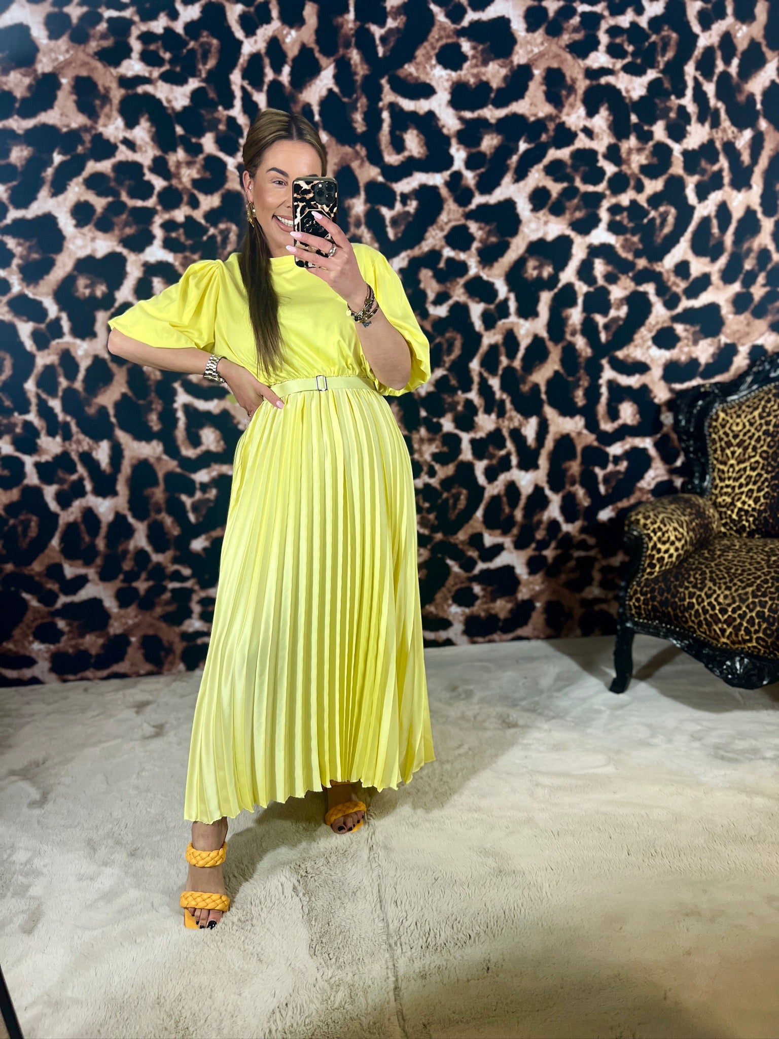 ELEGANCE PLISSÉ DRESS (T/M 48)