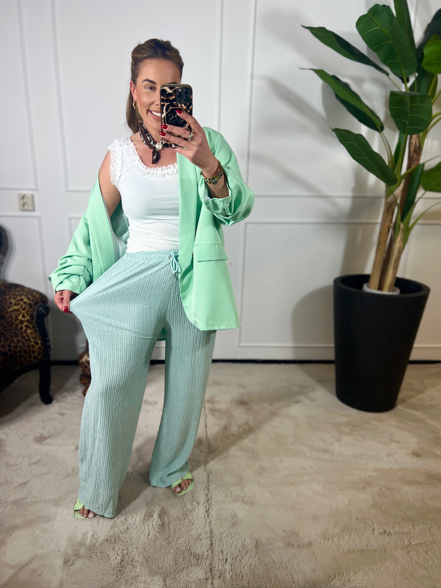 MAE FLOWY STRETCH PANTS