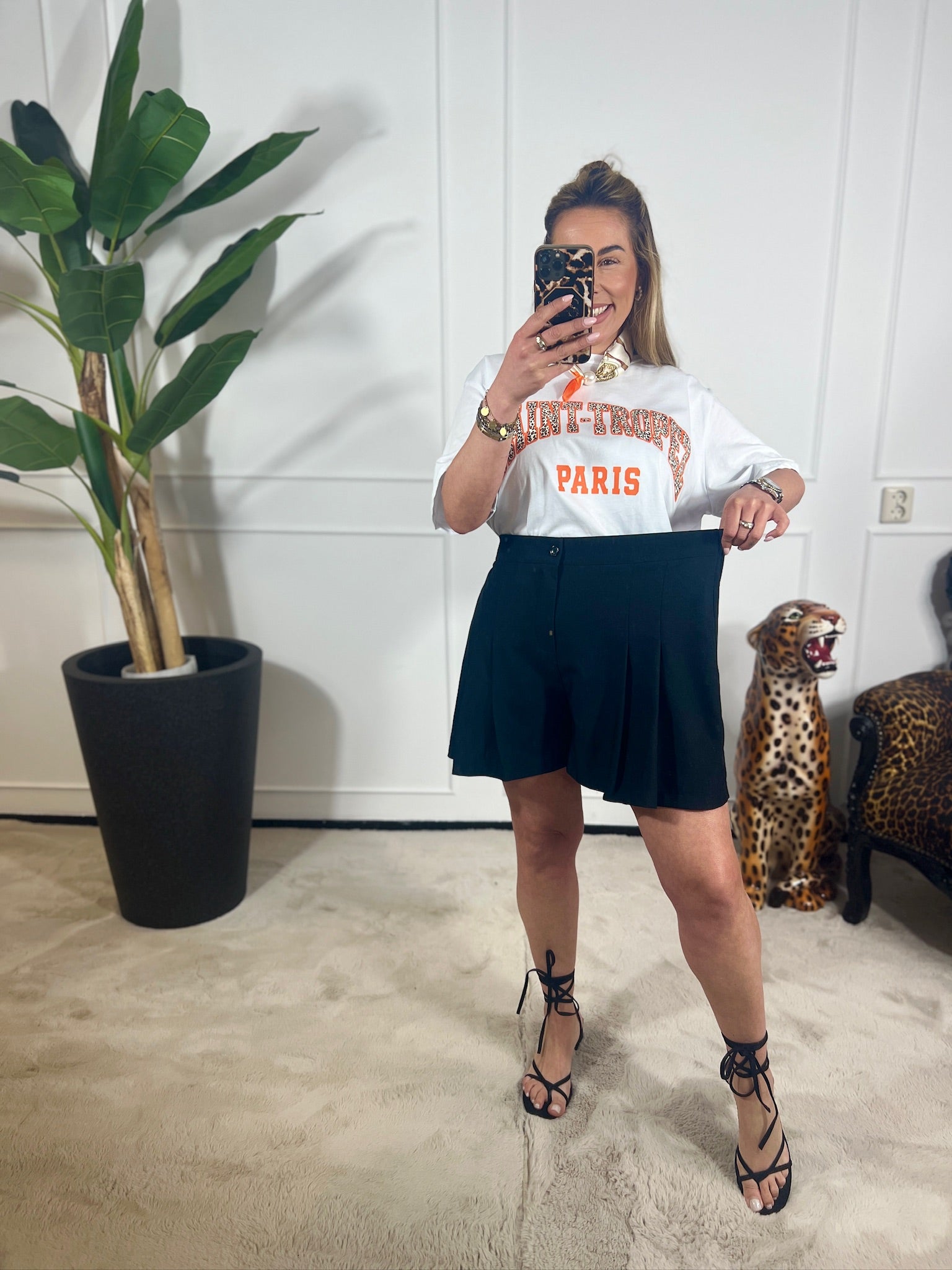 NORA SKORT