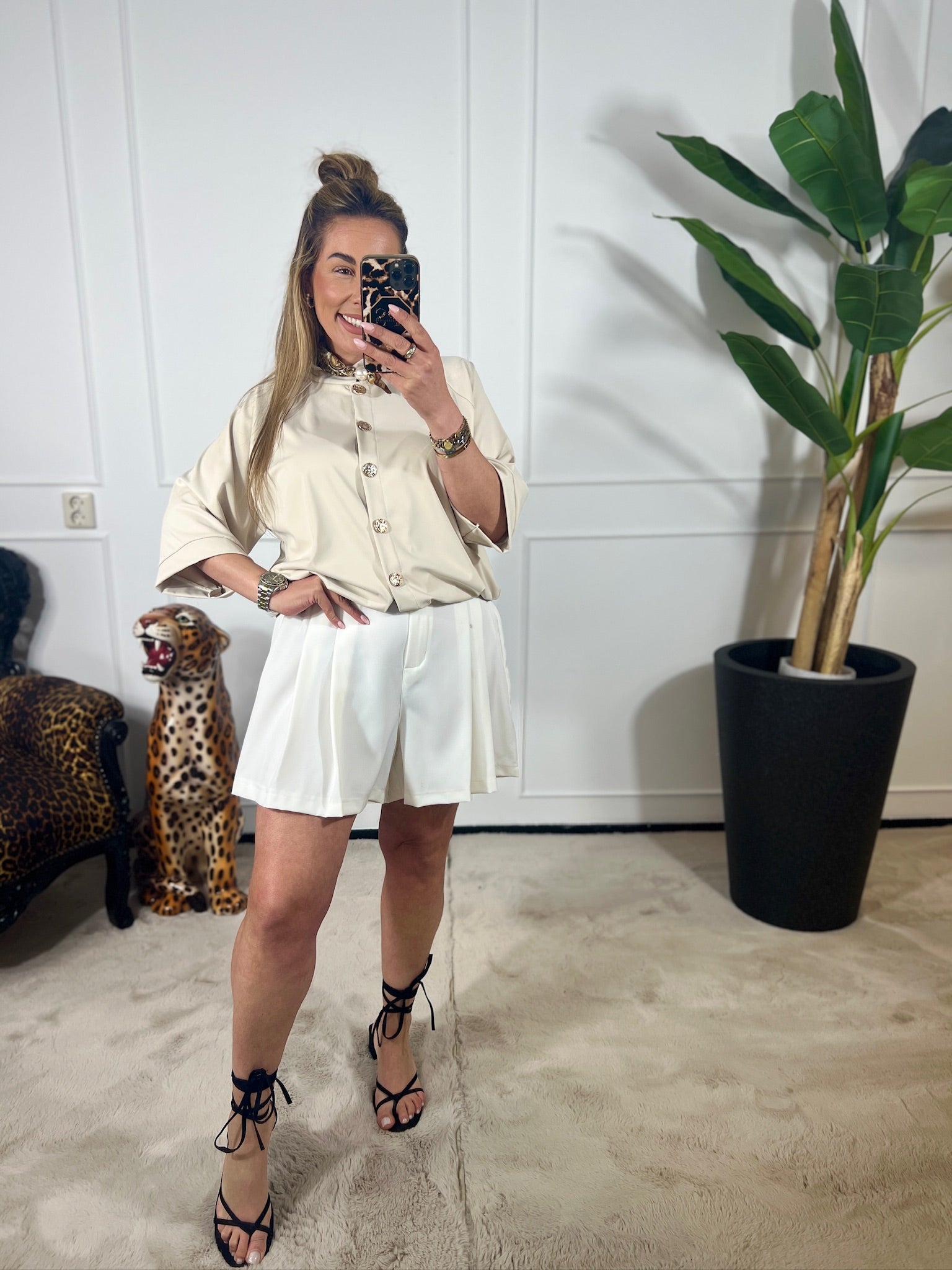 NORA SKORT