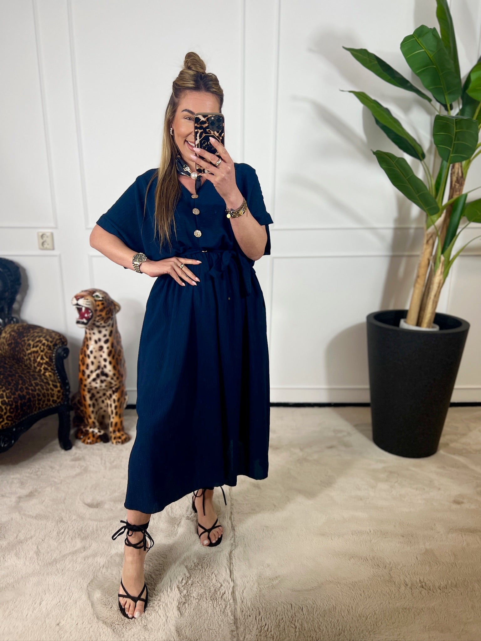 SANDY CHIC MIDI DRESS