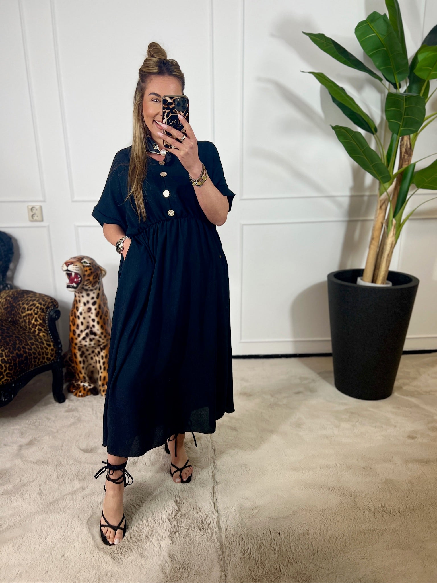 SANDY CHIC MIDI DRESS