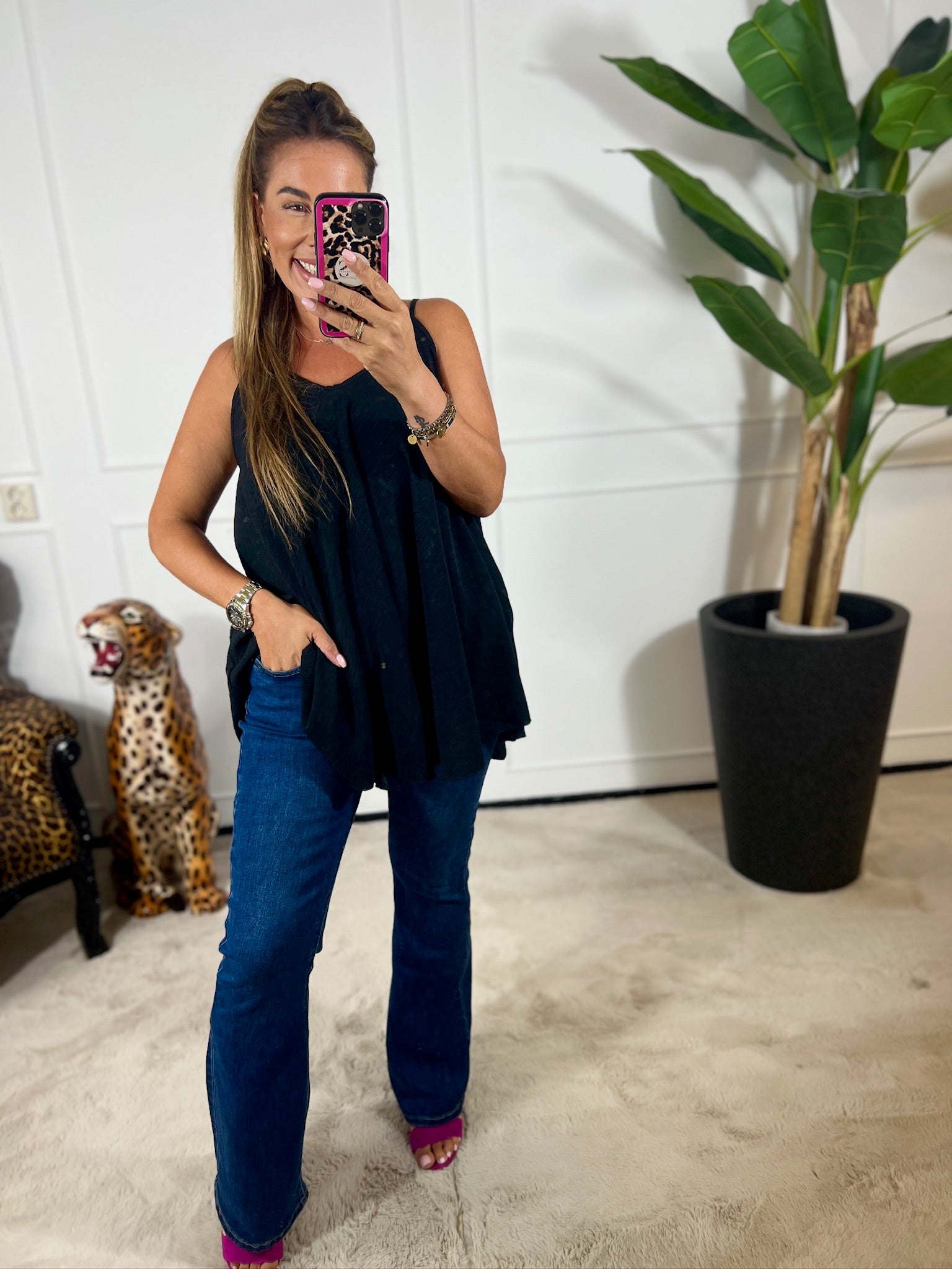 TRIANGLE TOP