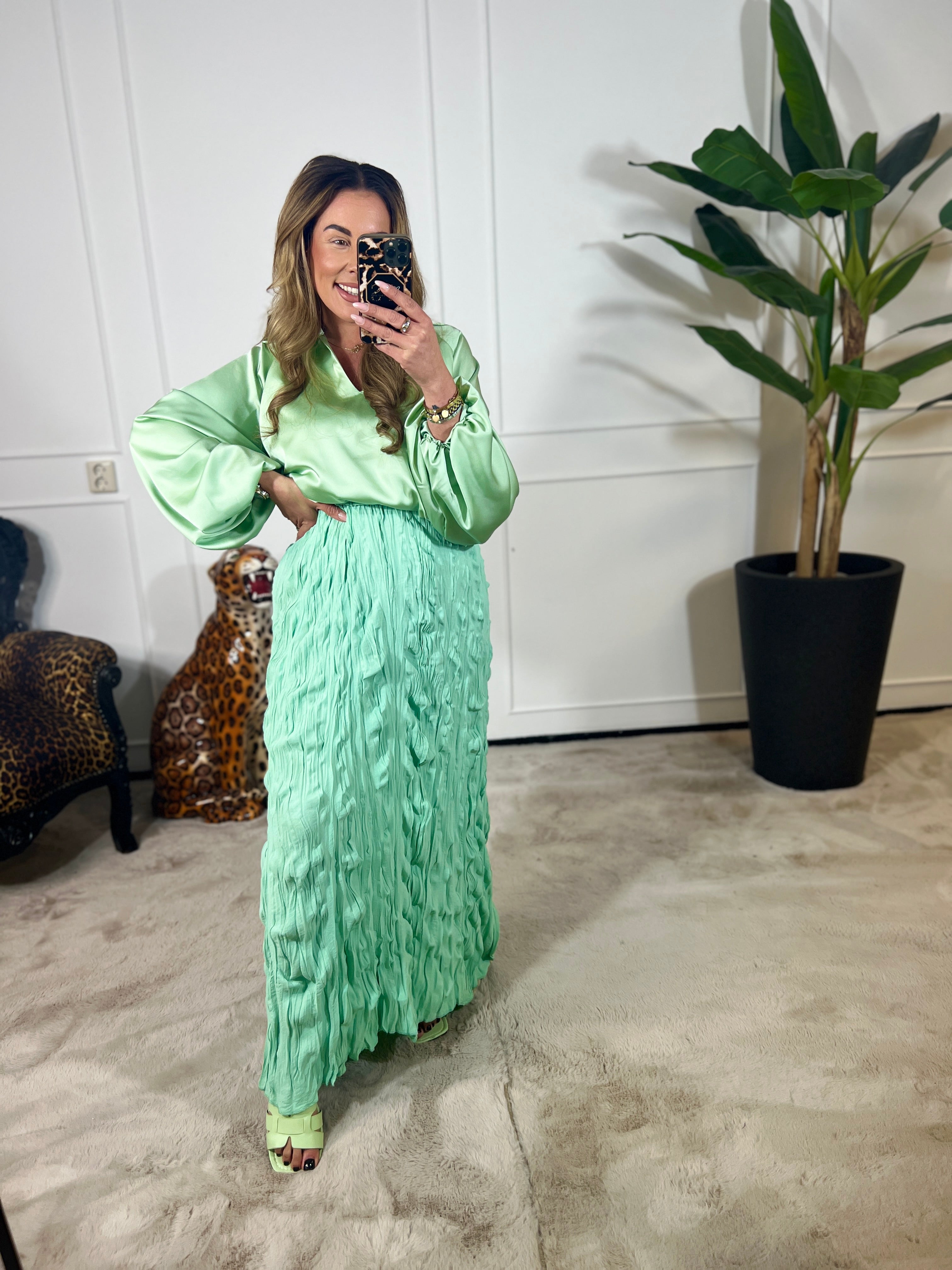 V-HALS BLOUSE (T/M 48) + VIDEO