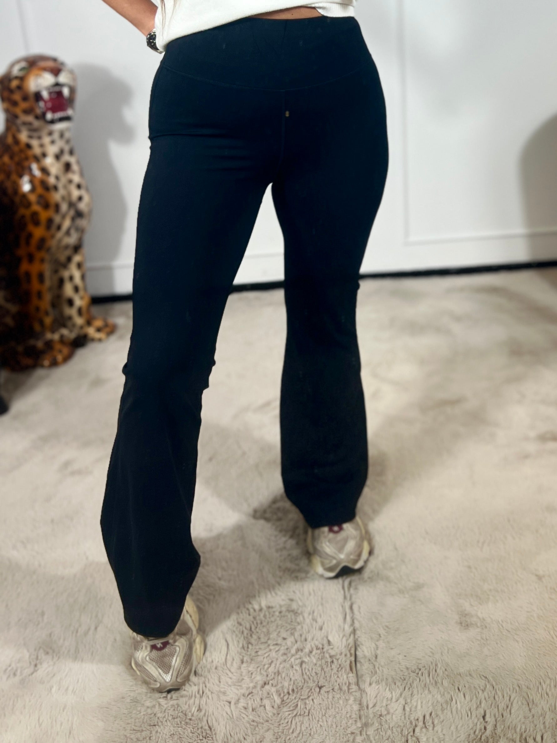 *FLARED MODEL* NORFY LEGGING