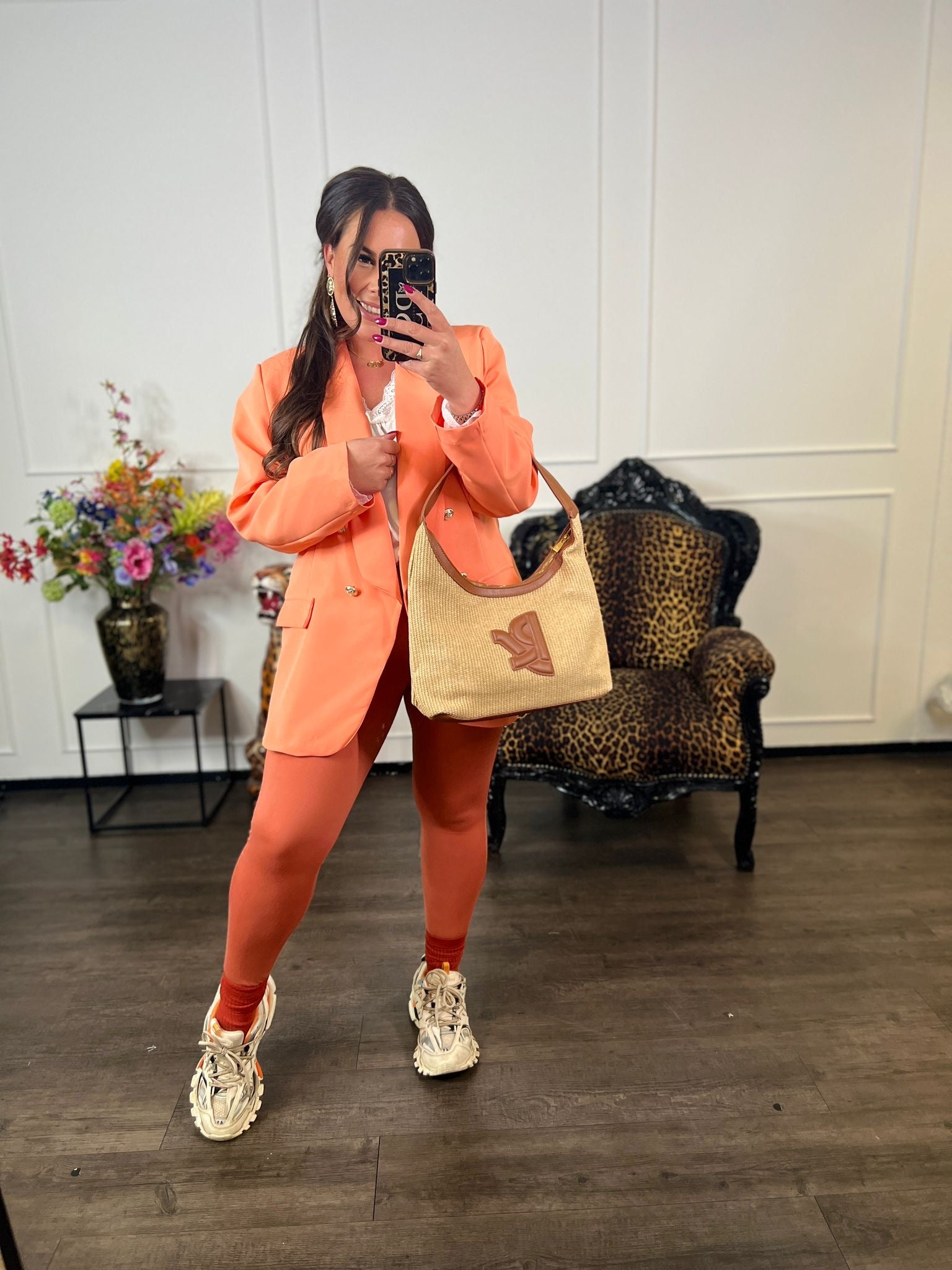LOEWIE TAS