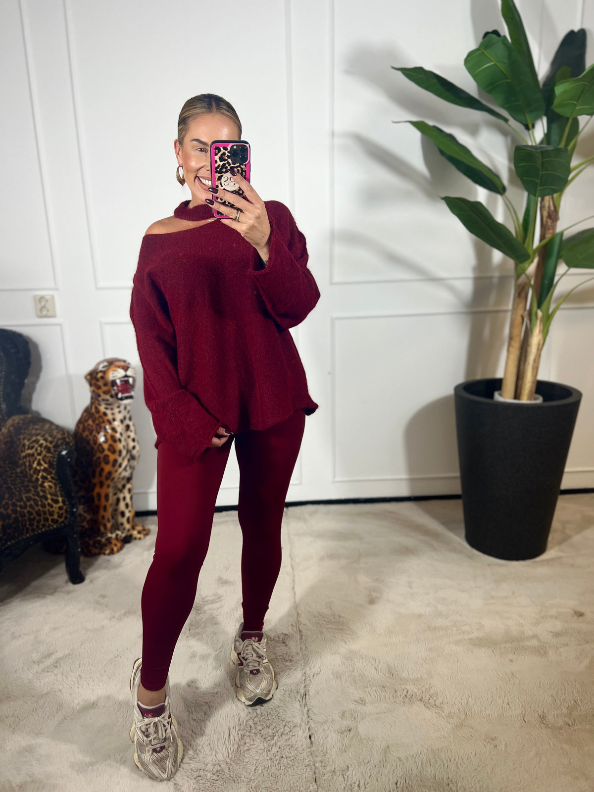 CUT-OUT SWEATER