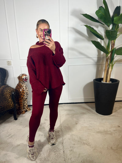 CUT-OUT SWEATER