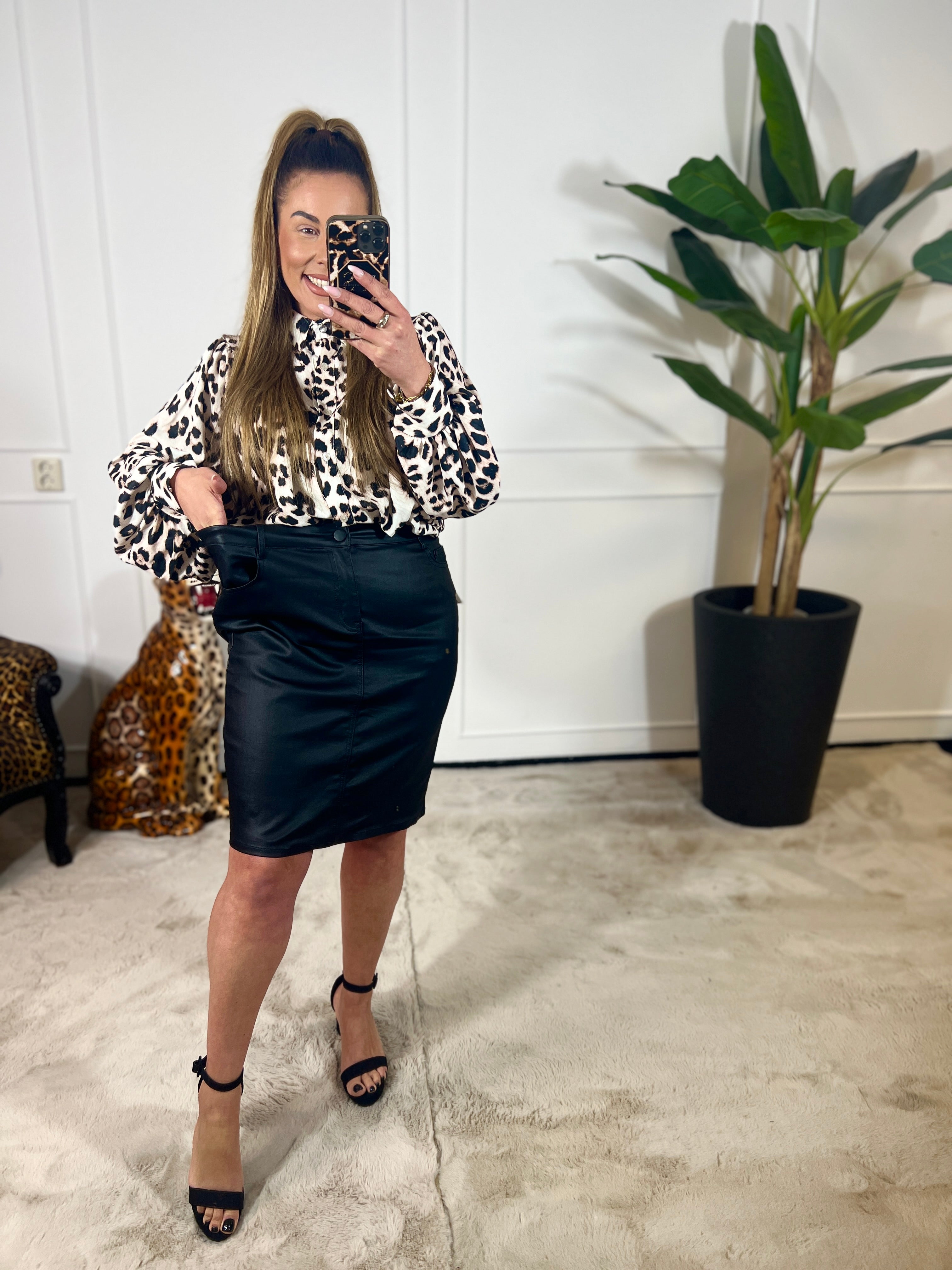 MIDI LEATHERLOOK ROK (IN MATEN)