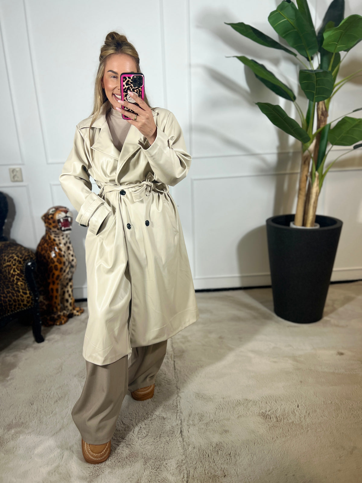 TRENCHCOAT LEATHERLOOK