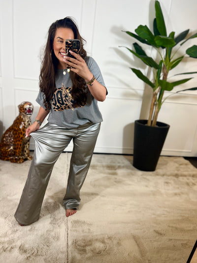 *ZILVER* LEATHERLOOK STRETCH JEANS (IN MATEN)