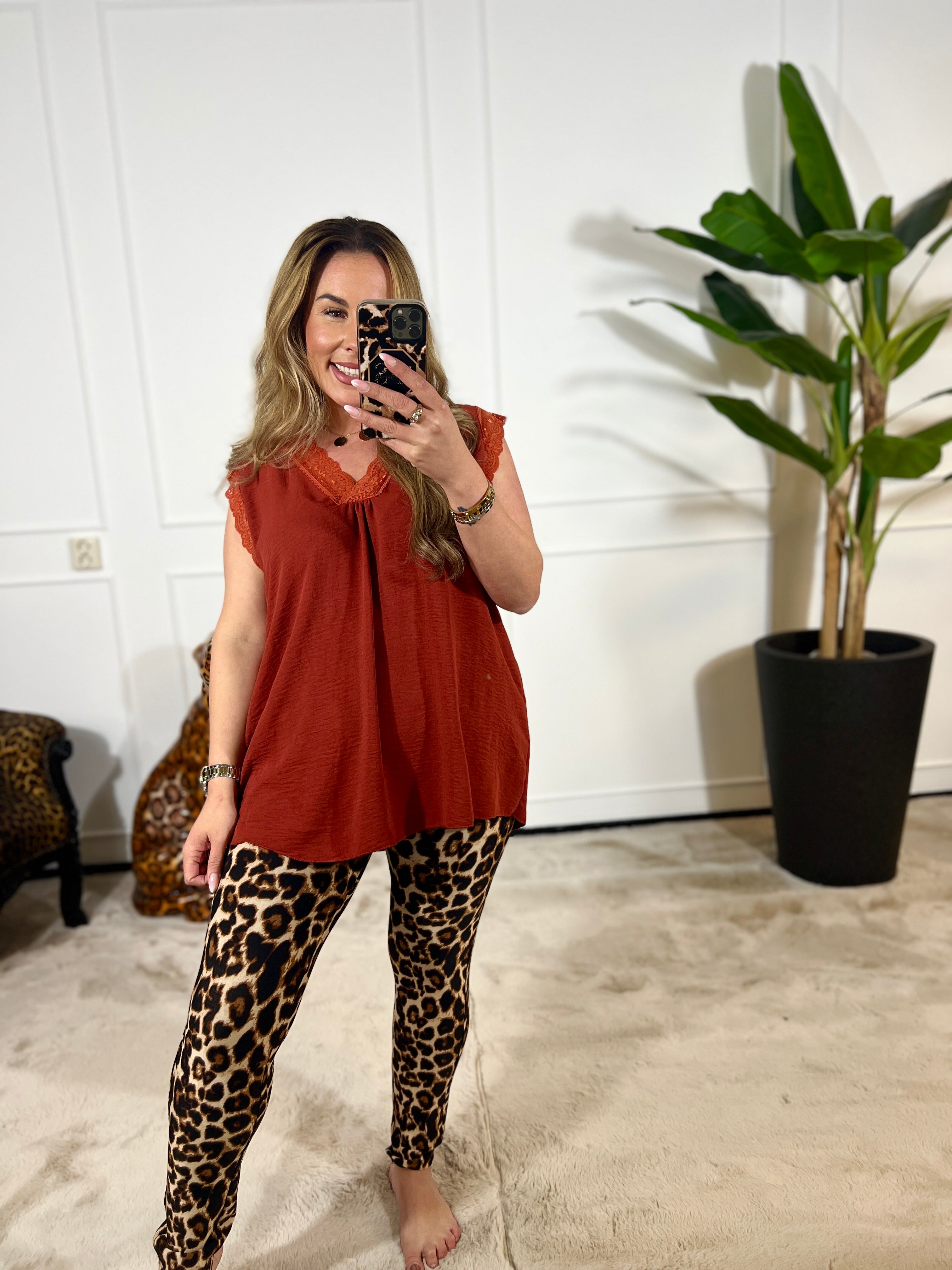 JOLIE TOP - 24 KLEUREN (T/M 46-48)