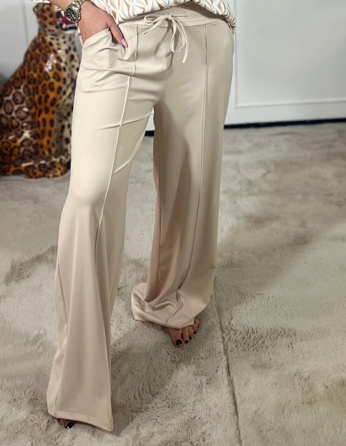 *WIDE LEG* TRAVEL STOF BROEK (T/M 48)