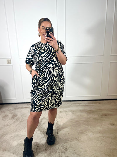NOËLLE ANIMAL DRESS (T/M 46+)