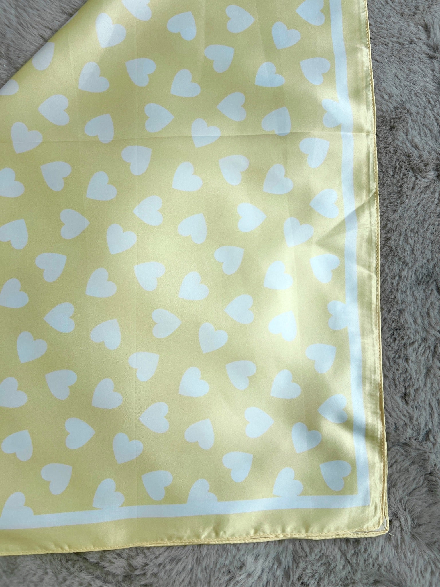BEATE SCARF