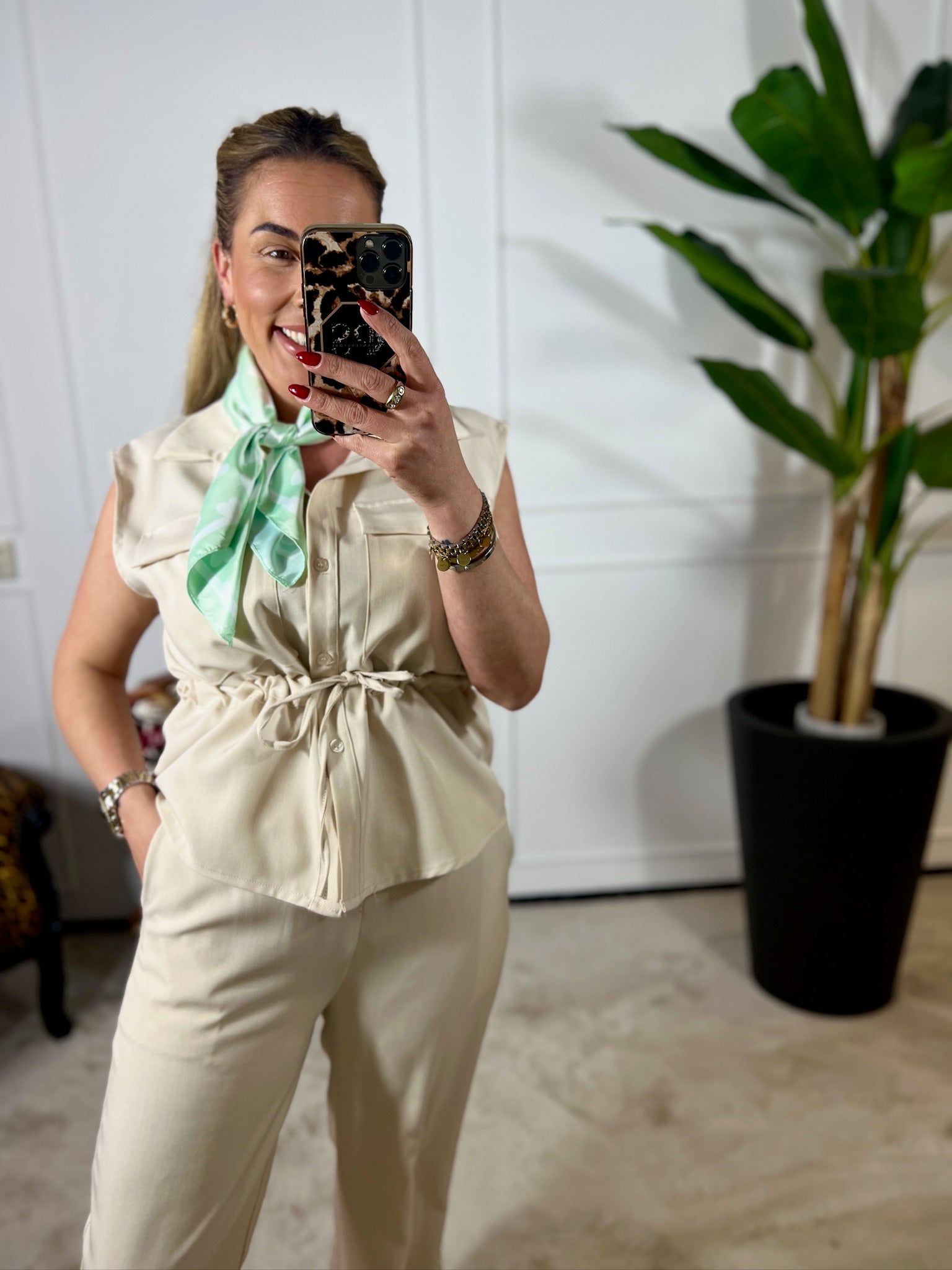 BEATE SCARF