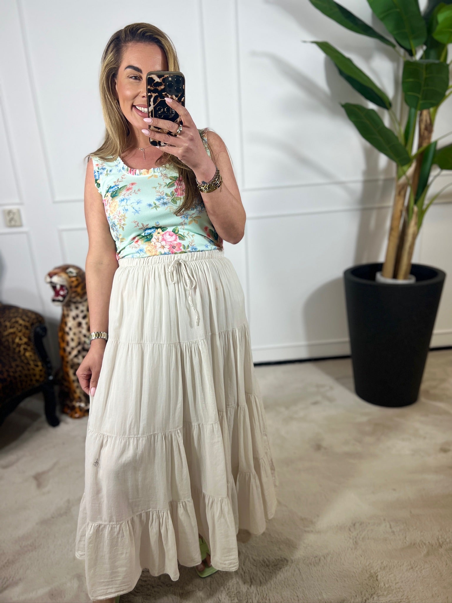 FLOWER RUFFLE TOP