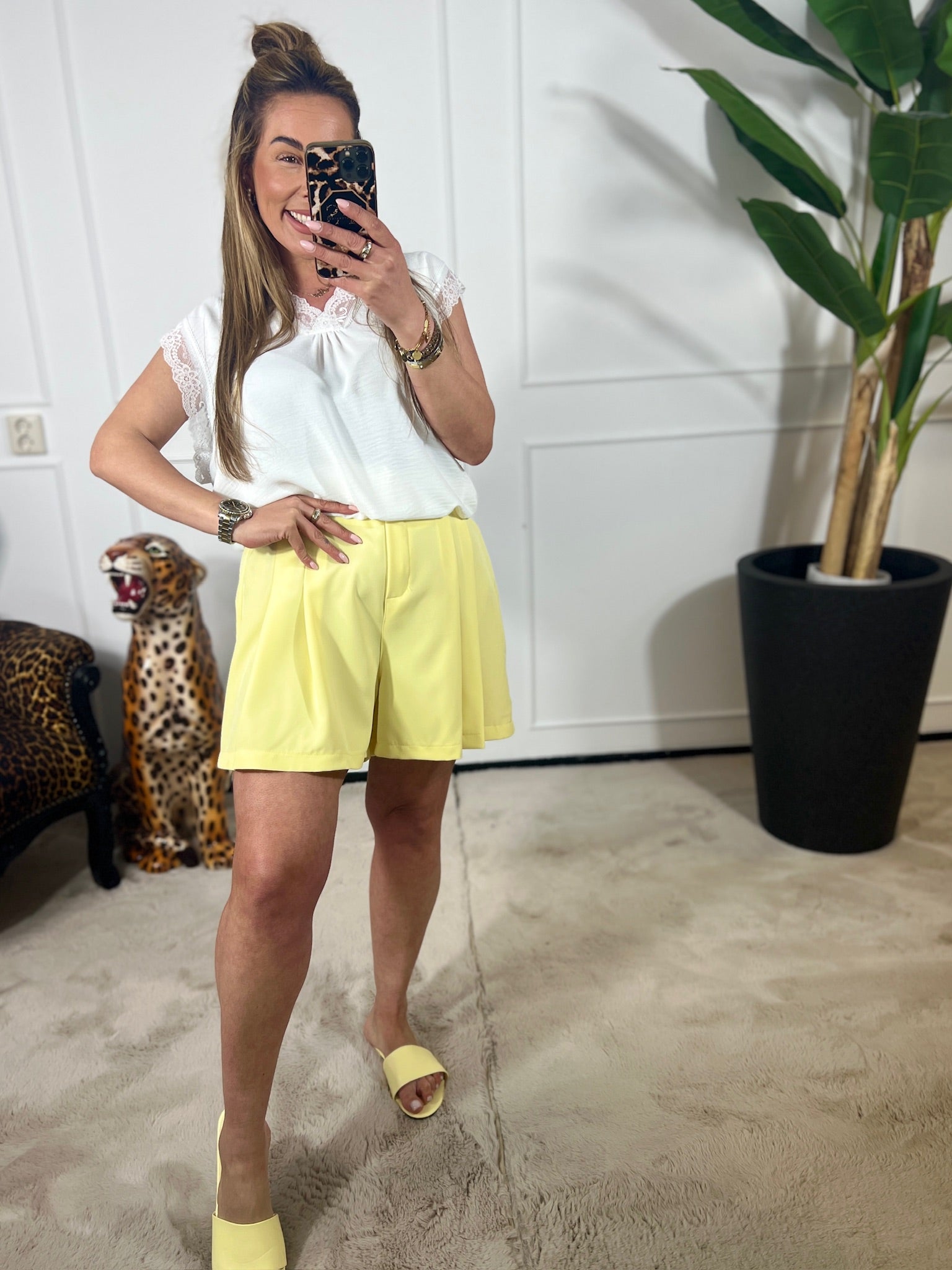 NORA SKORT