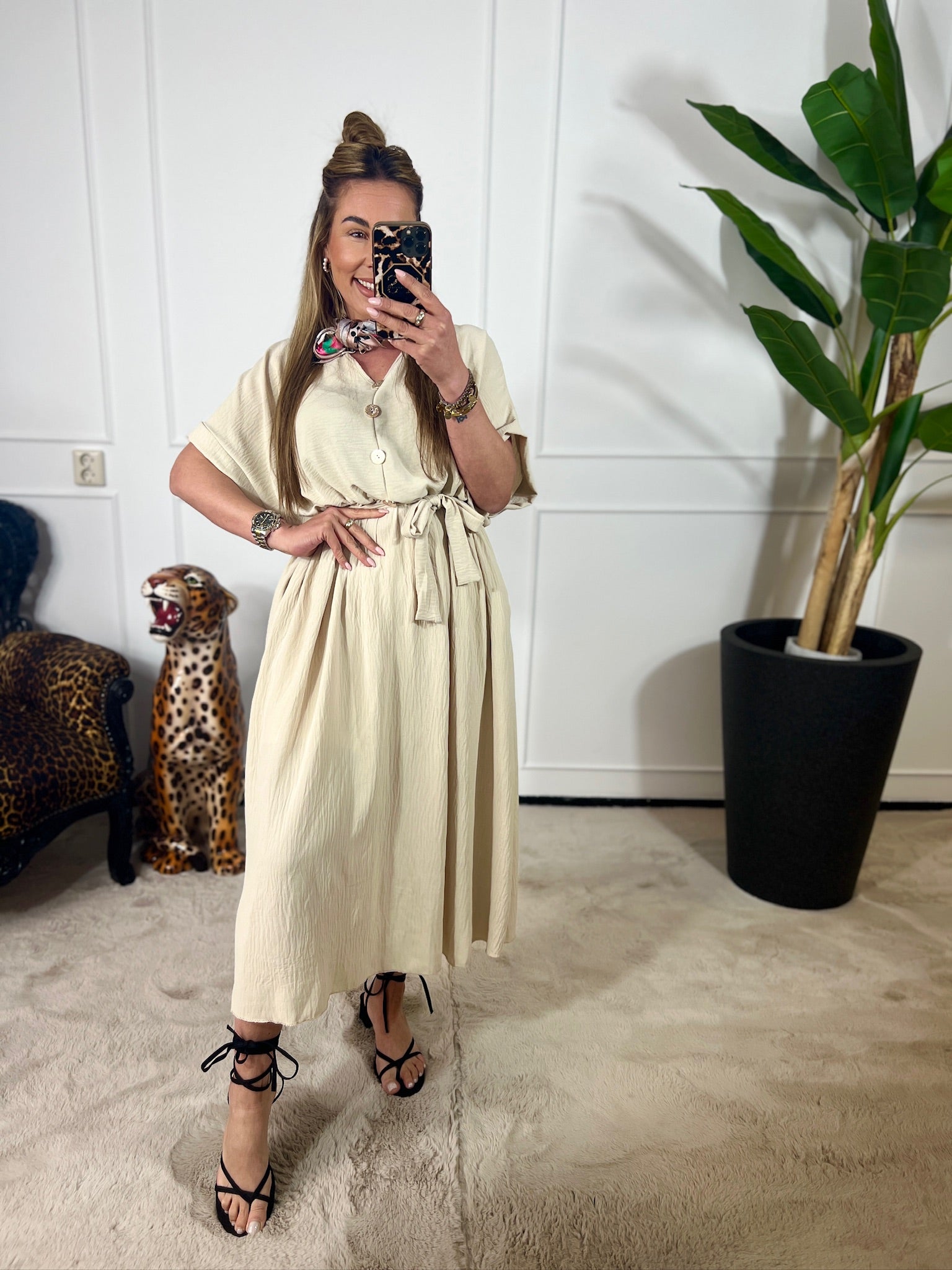 SANDY CHIC MIDI DRESS