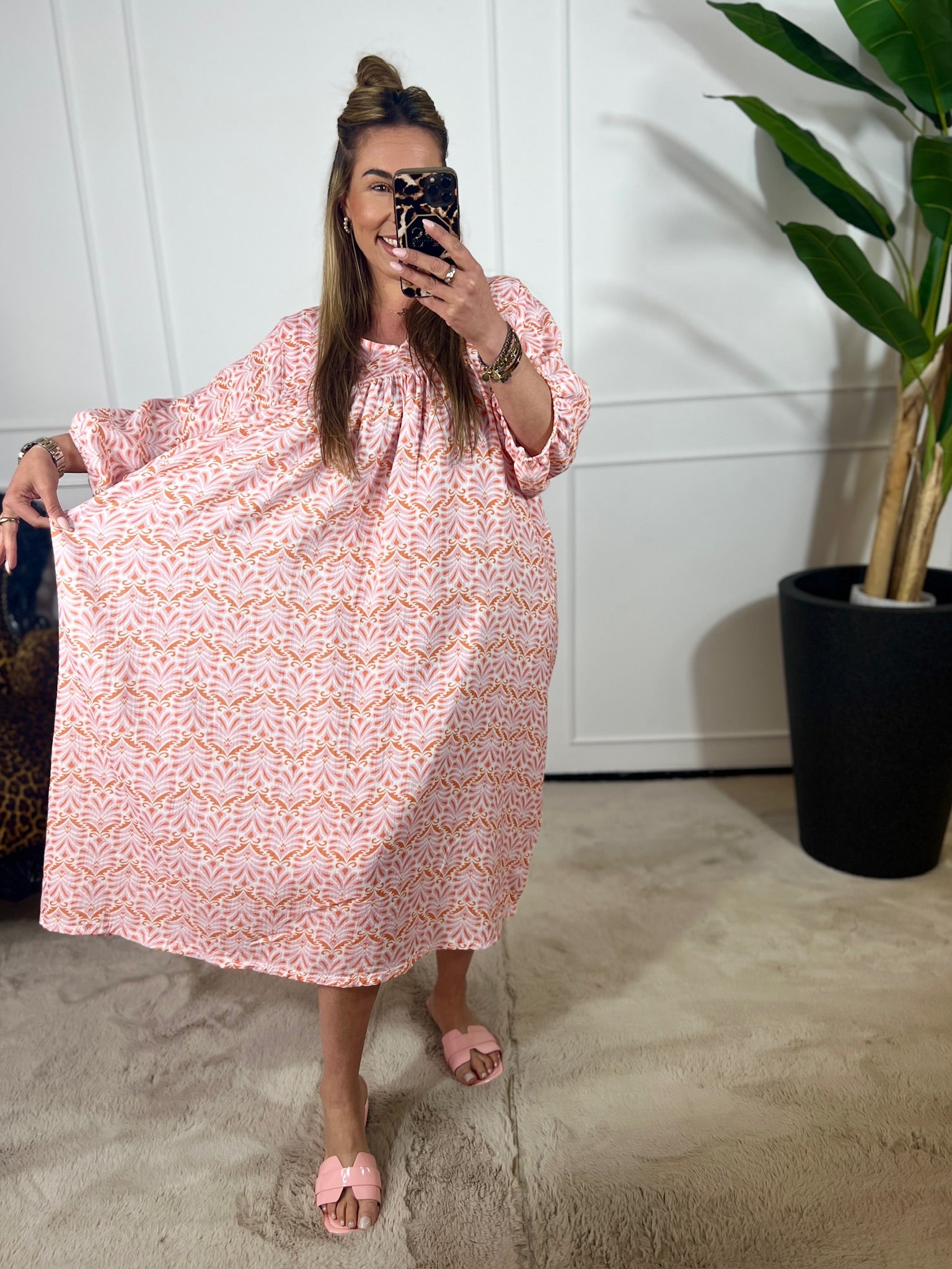 BREEZE V-HALS DRESS