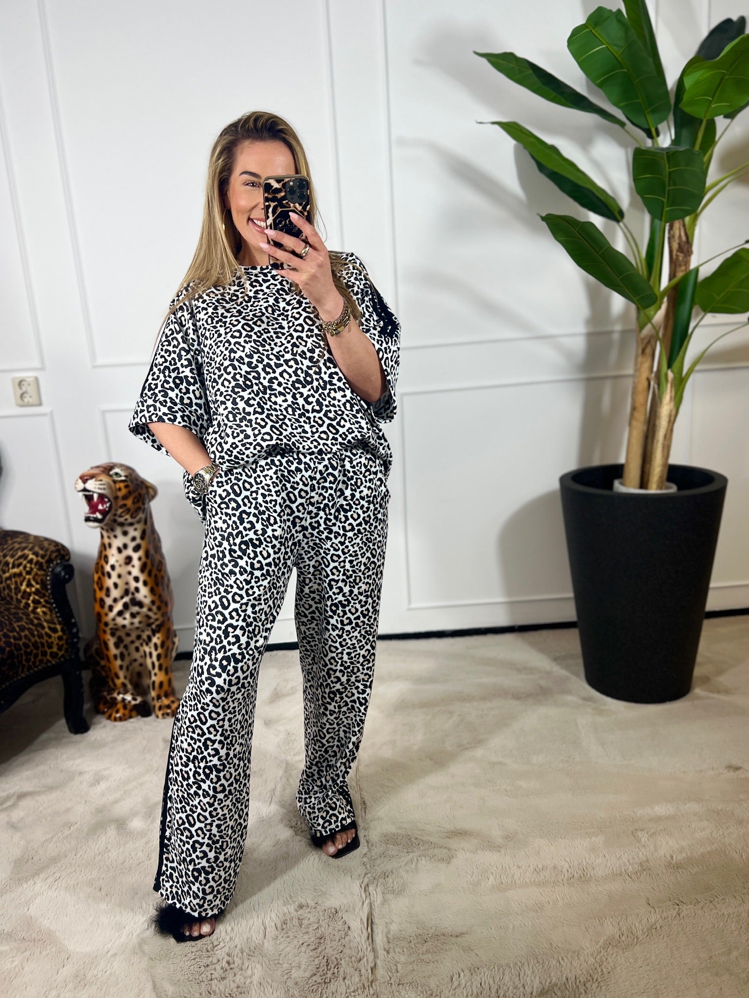 LISA LEO COMFY SET