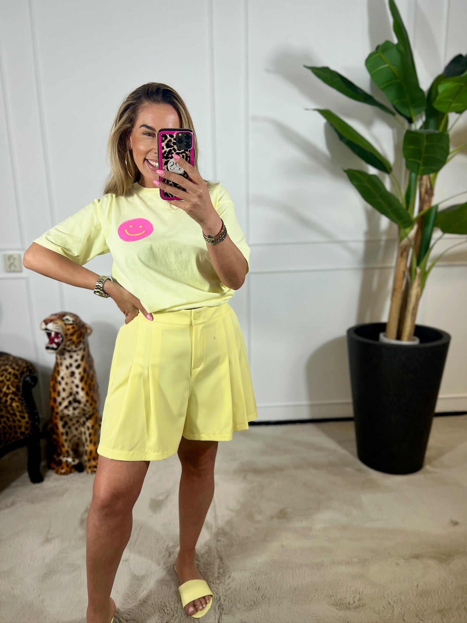 HAPPY SMILEY T-SHIRT