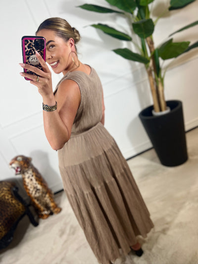 FEMKE V-HALS DRESS