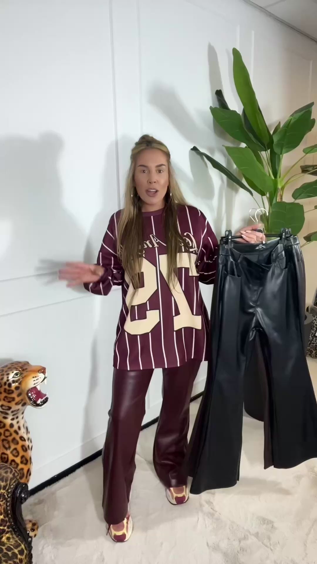 Video laden: LEATHERLOOK NORFY JEANS