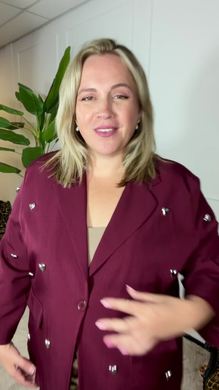Video laden: AMOUR HEART BLAZER