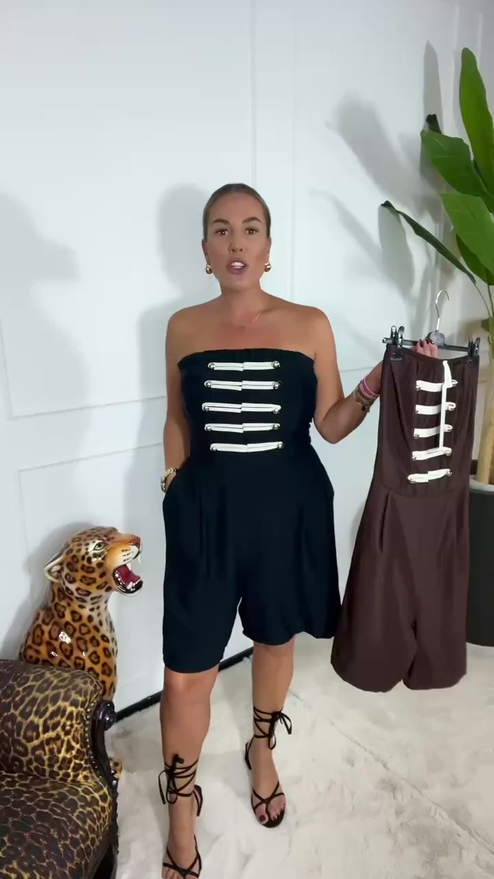 Video laden: OLIVIA STRAPLESS PLAYSUIT