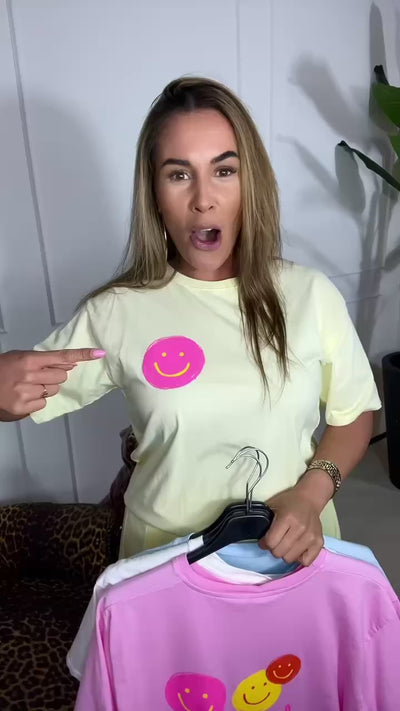 HAPPY SMILEY T-SHIRT
