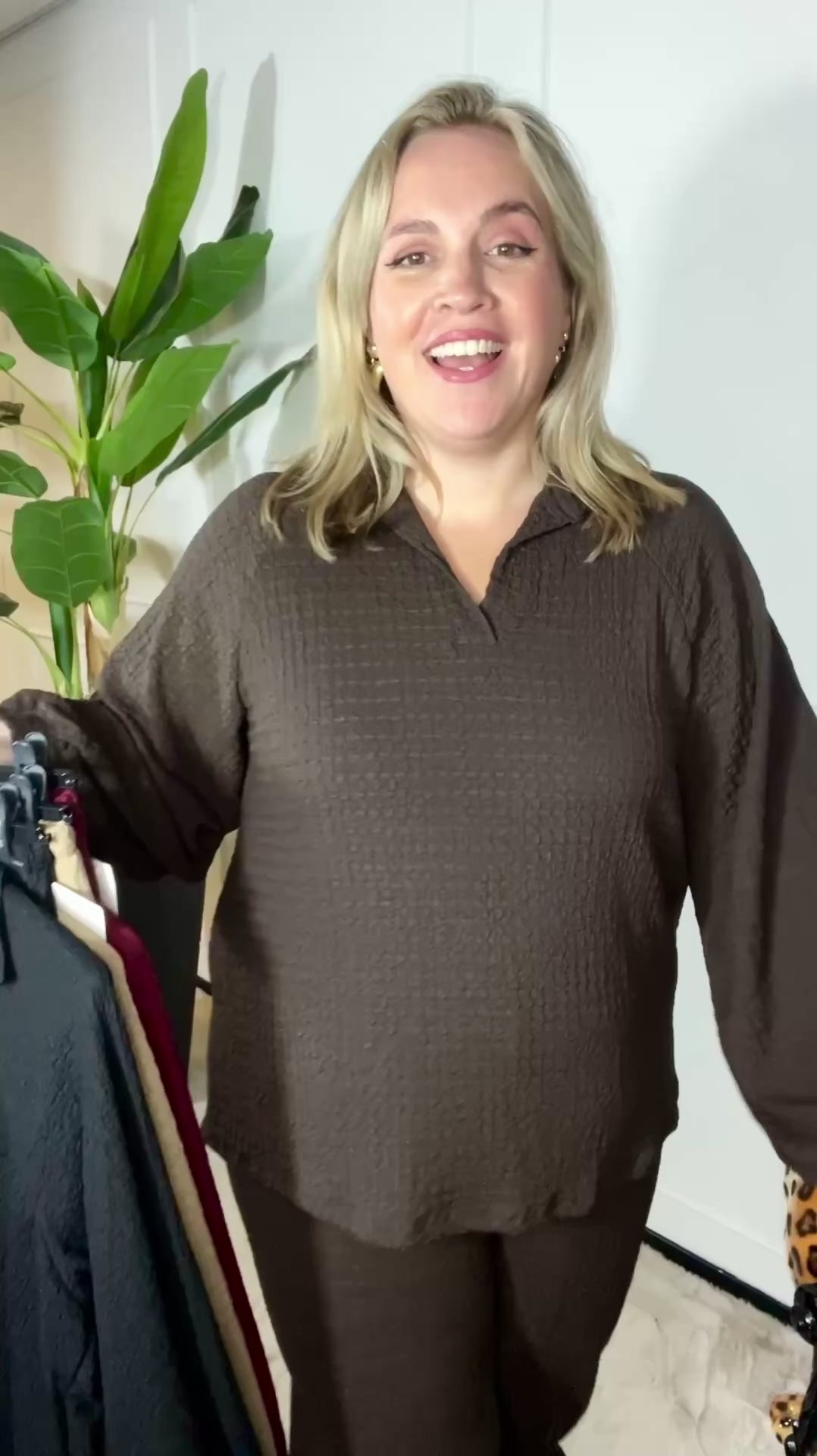 Video laden: LUX STRETCH COMFY SET