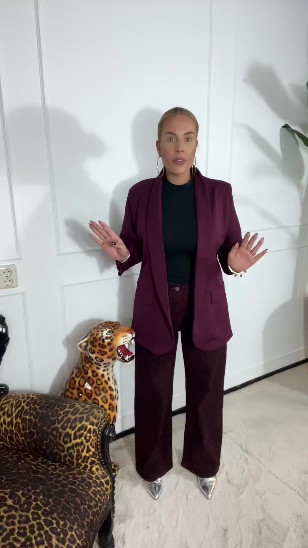 Video laden: ANNA LEOPARD JEANS